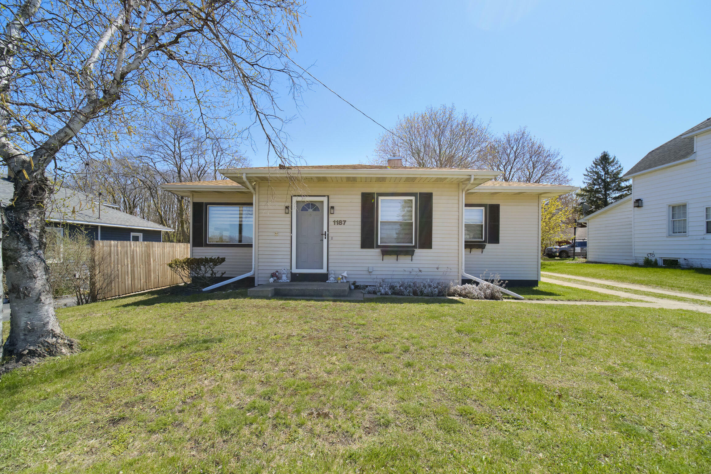 Property Photo:  1187 Maple Road  MI 49660 