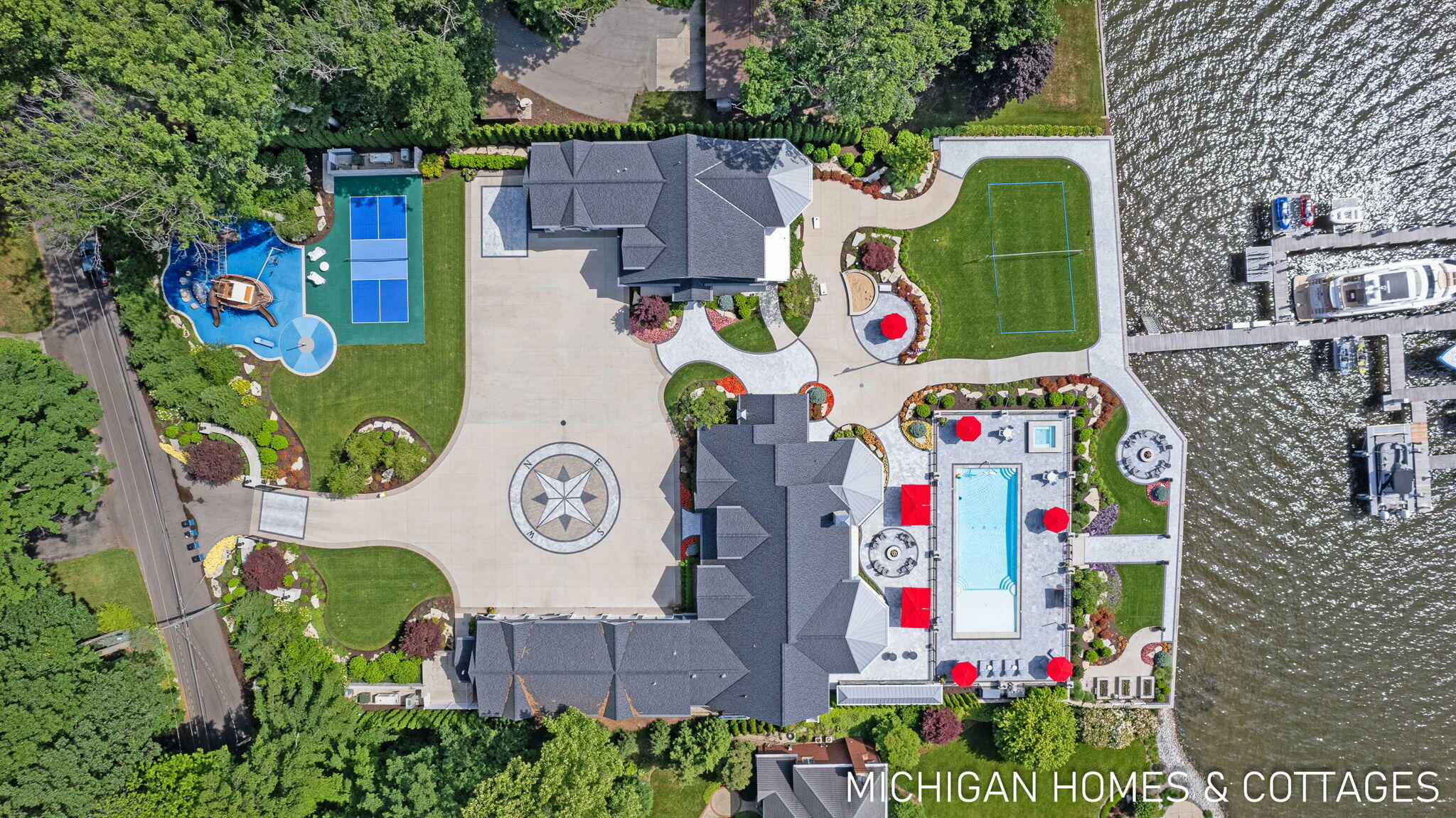229 Norwood Avenue  Holland MI 49424 photo