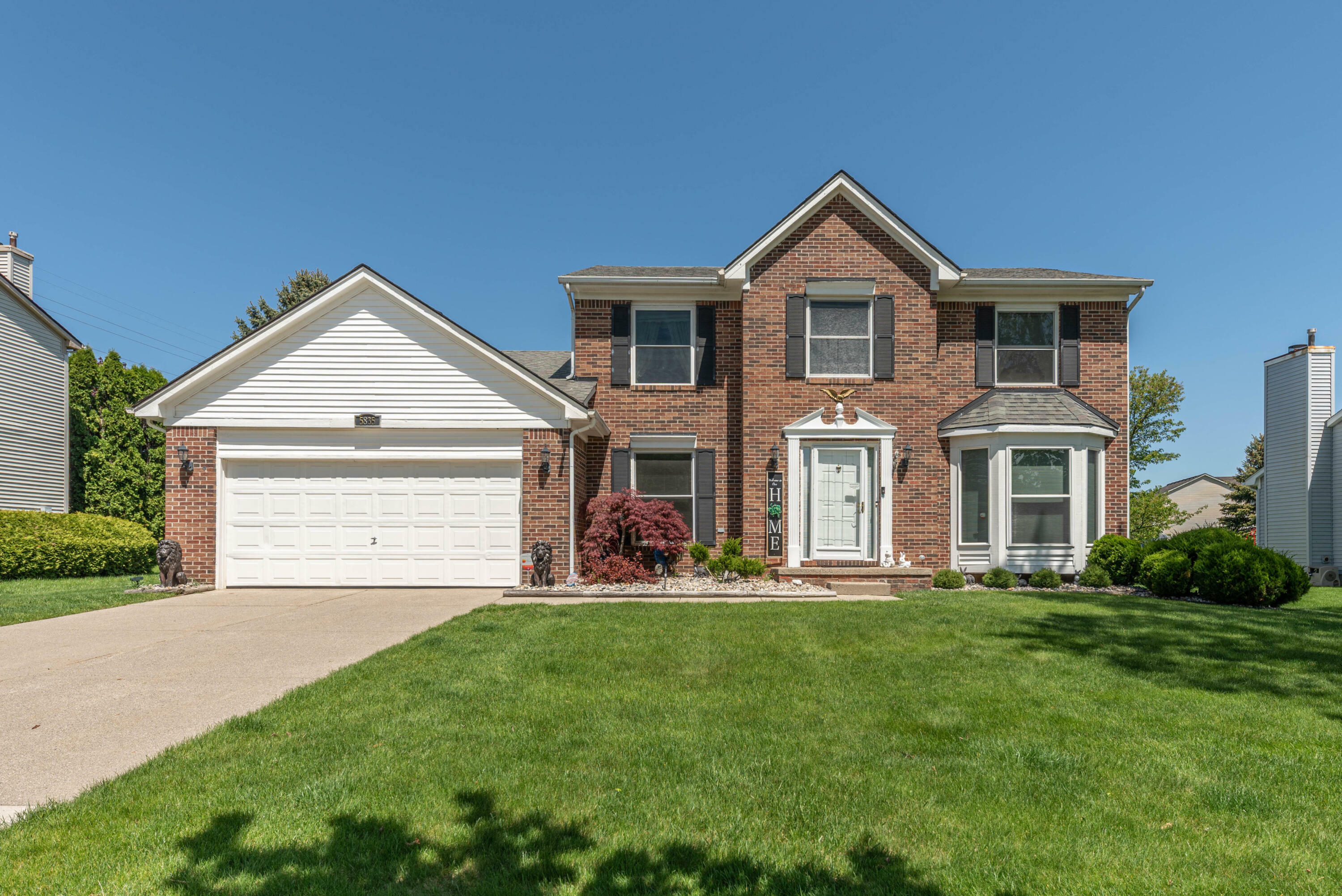 Property Photo: 5835 S Ashford Way MI 48197