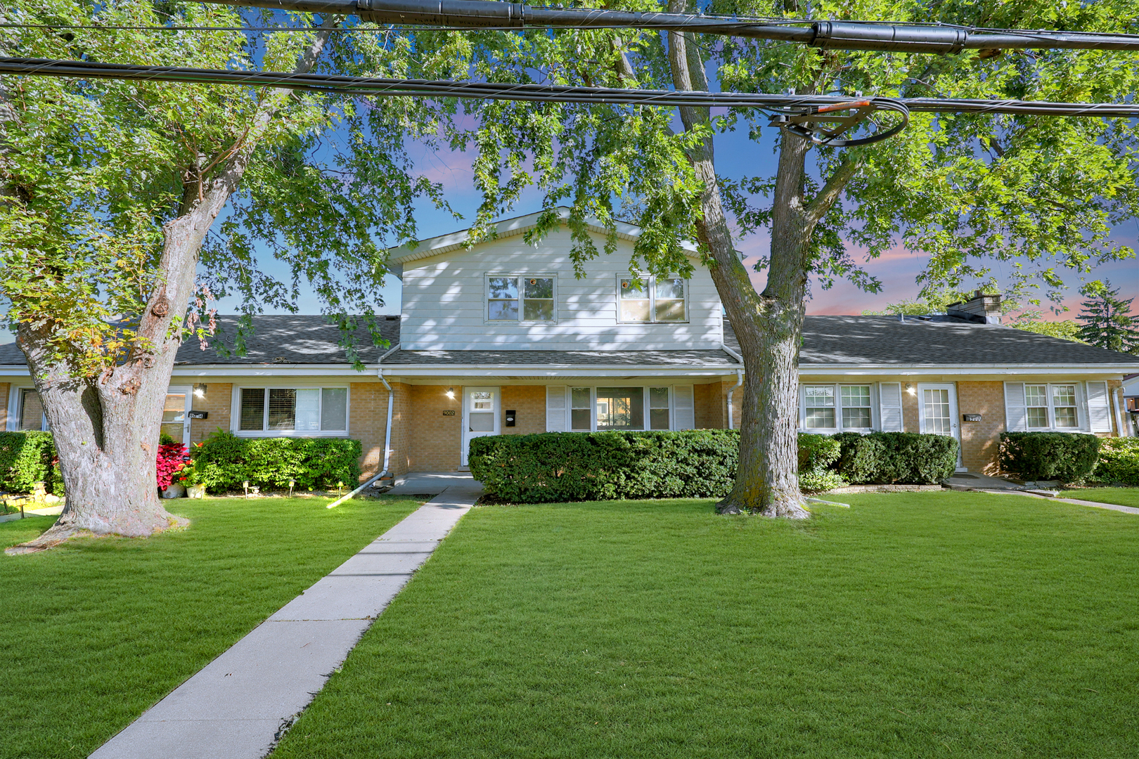 Property Photo: 9002 N Clifton Avenue IL 60714