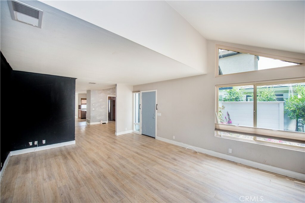 Property Photo: 518 19th Street CA 92648