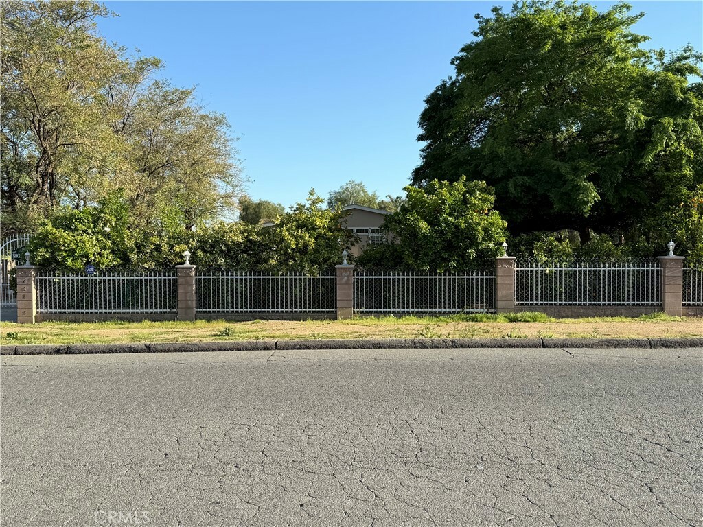 Property Photo: 26825 Lazy Creek Road CA 92586