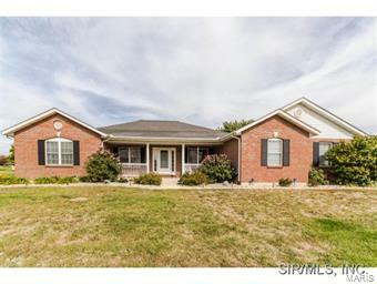 Property Photo:  641 Hartman Lane  IL 62298 