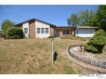 Property Photo: 2505 Chippendale Drive IL 62223