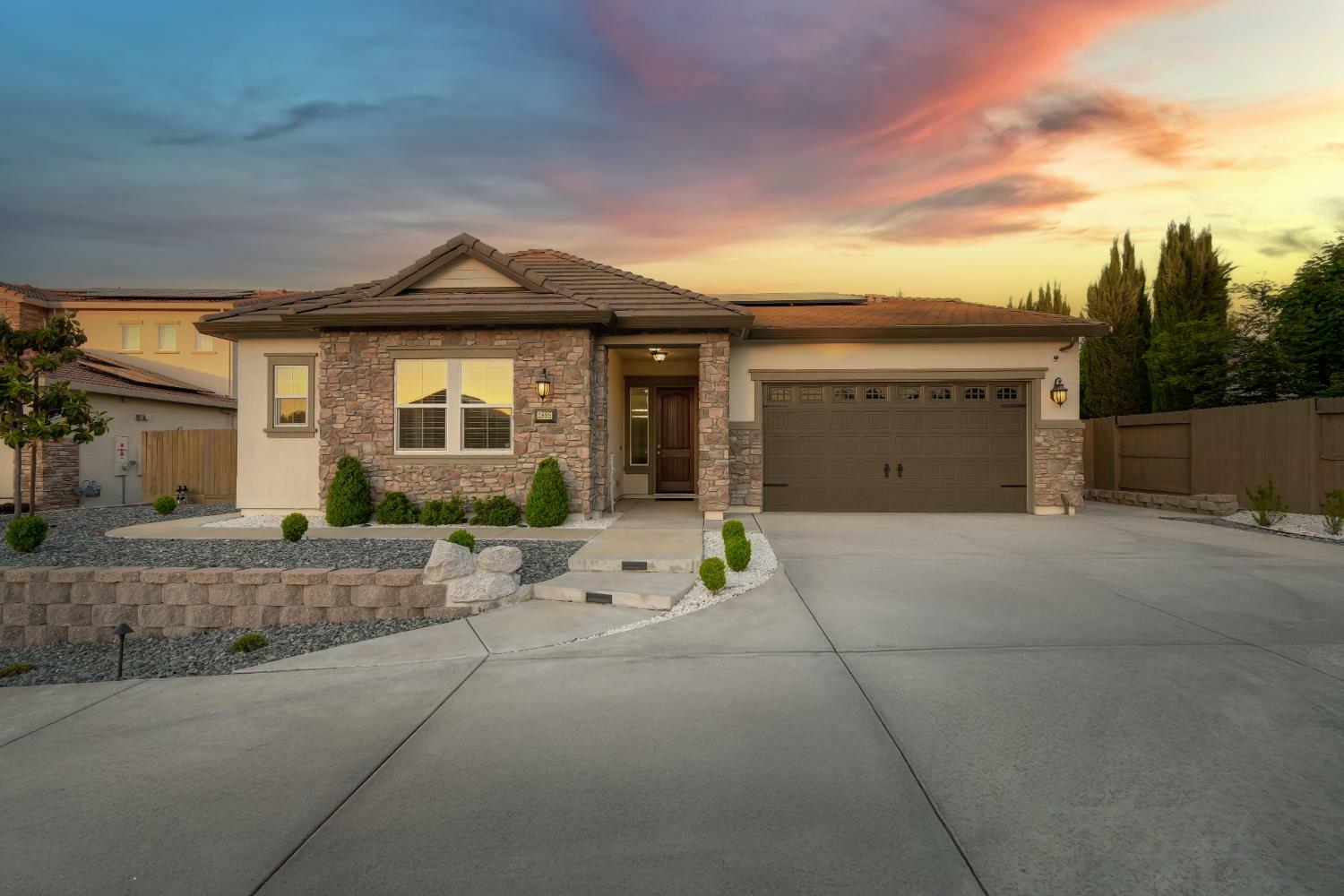 Property Photo: 2895 Poppintree Court CA 95648