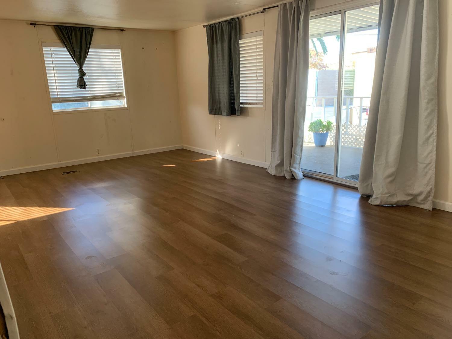 Property Photo: 4216 Brookside Dr. #121 CA 95834