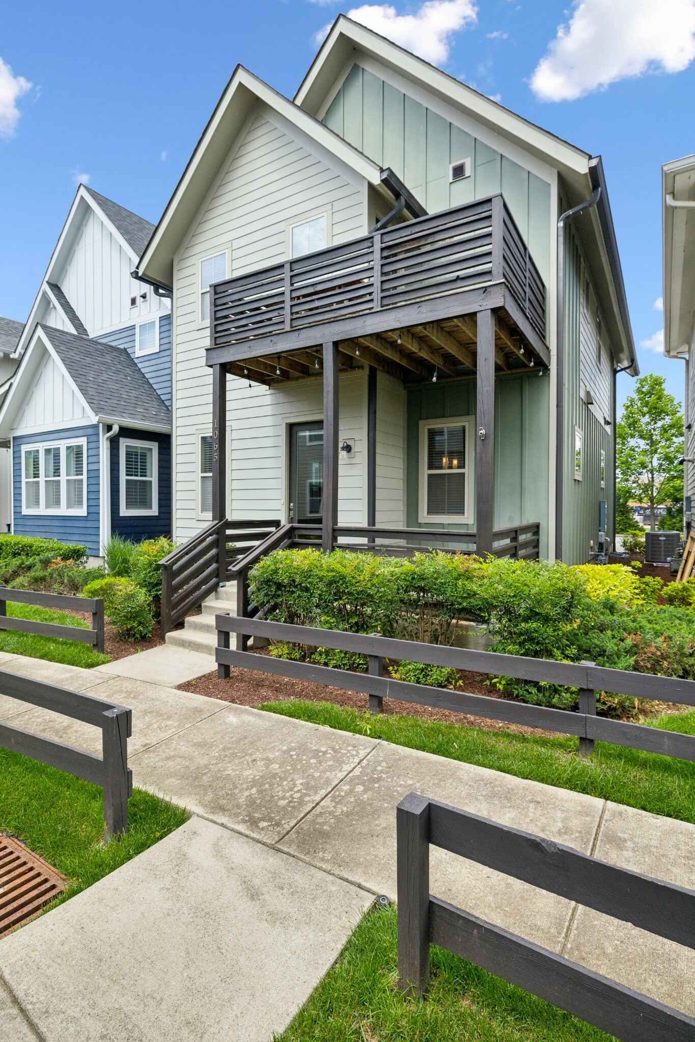 Property Photo: 1065 Treaty Oaks Dr TN 37209