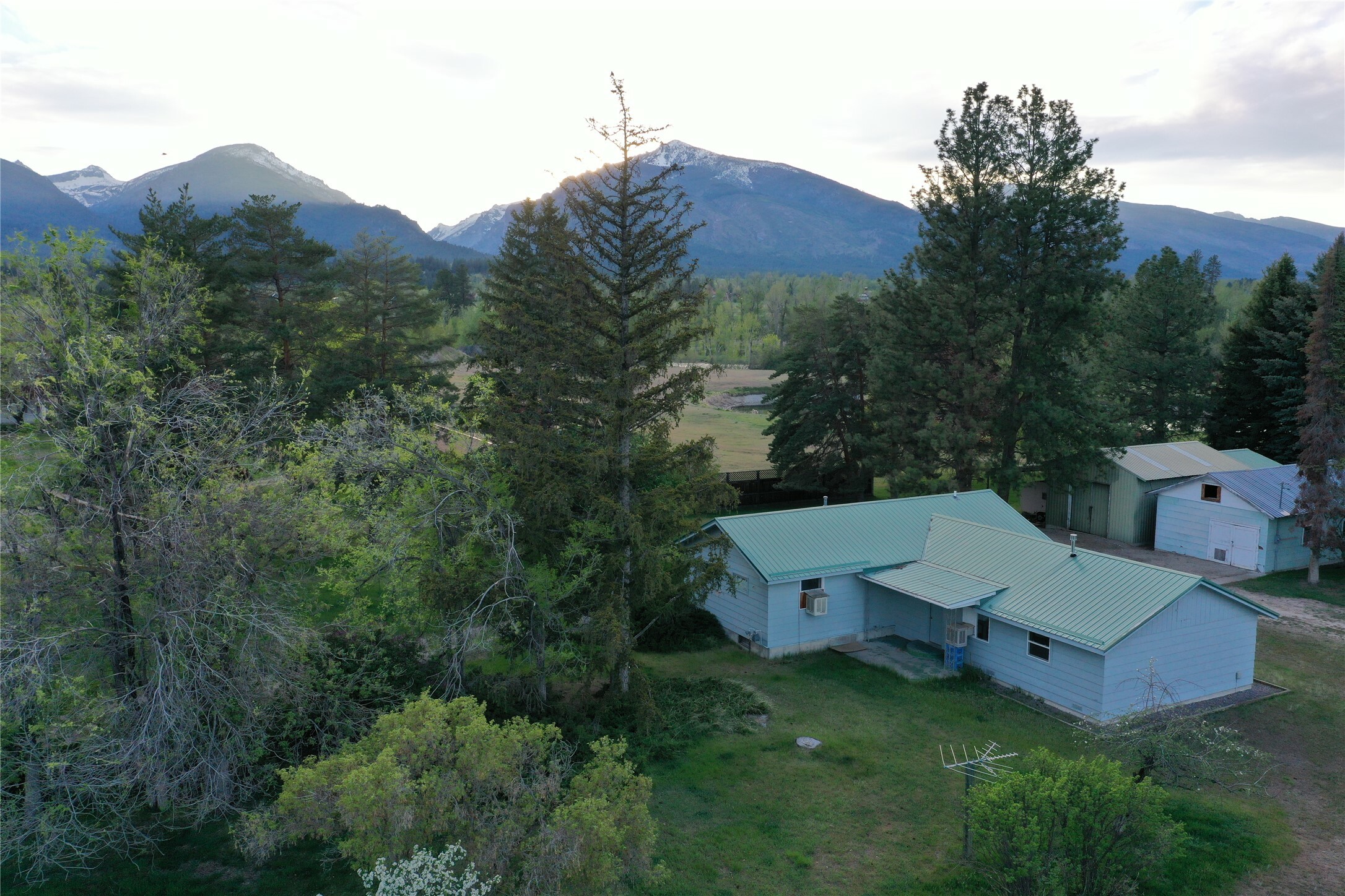 Property Photo: 504 Pennsylvania Avenue MT 59840