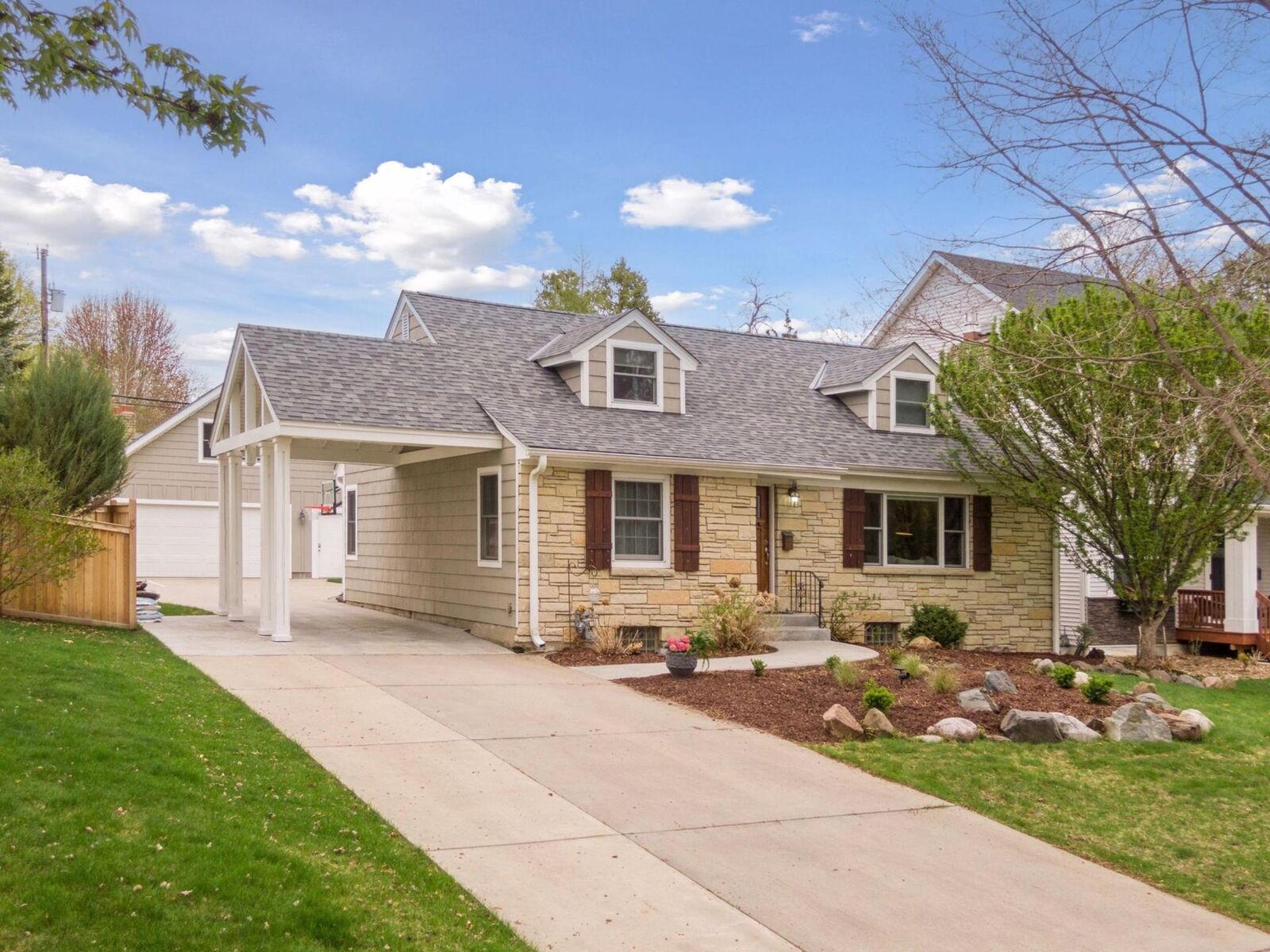 Property Photo:  5112 Windsor Avenue  MN 55436 