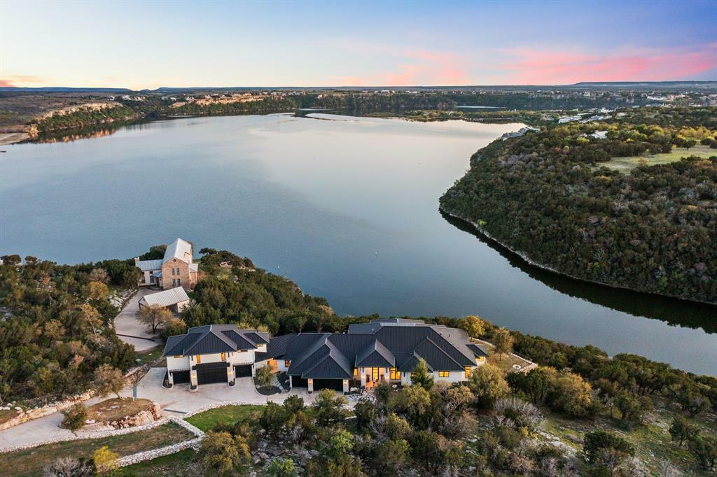 Property Photo: 1390 Governors Cove Court TX 76449