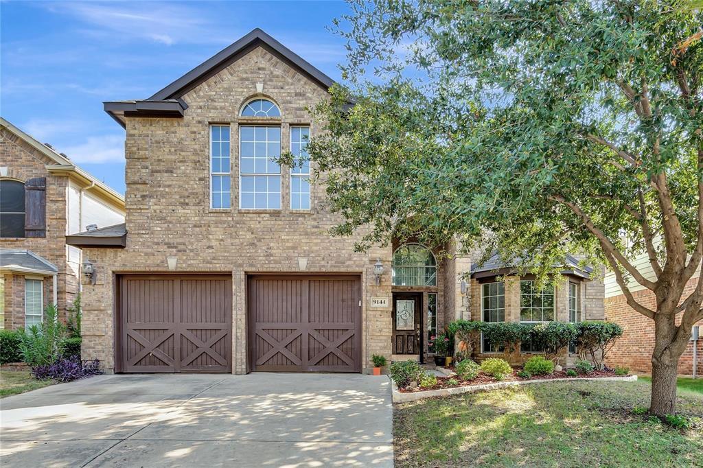 Property Photo: 9144 Hawley Drive TX 76244