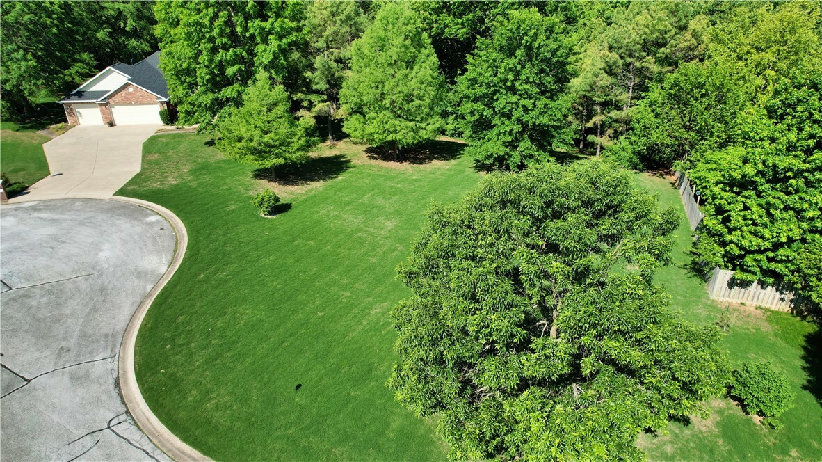Property Photo: 5002 N Laramie Trail AR 72756