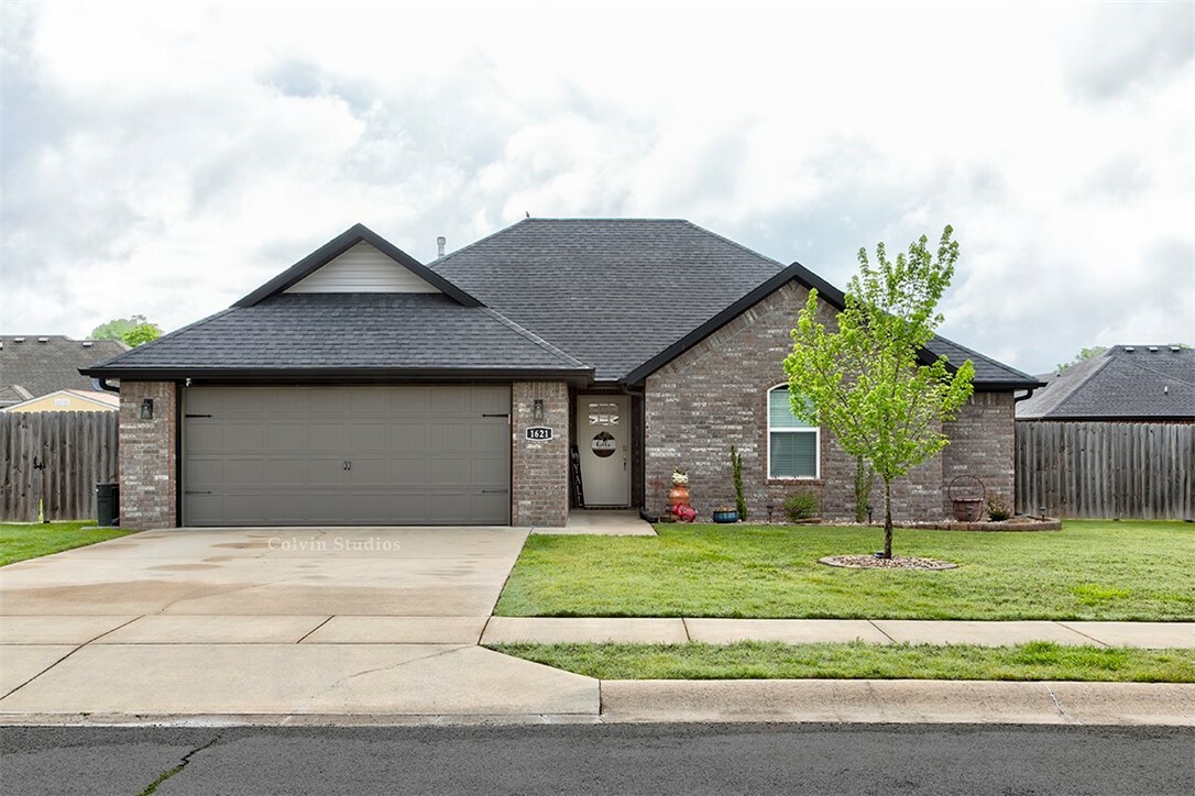1621 Whirlaway Lane  Prairie Grove AR 72753 photo