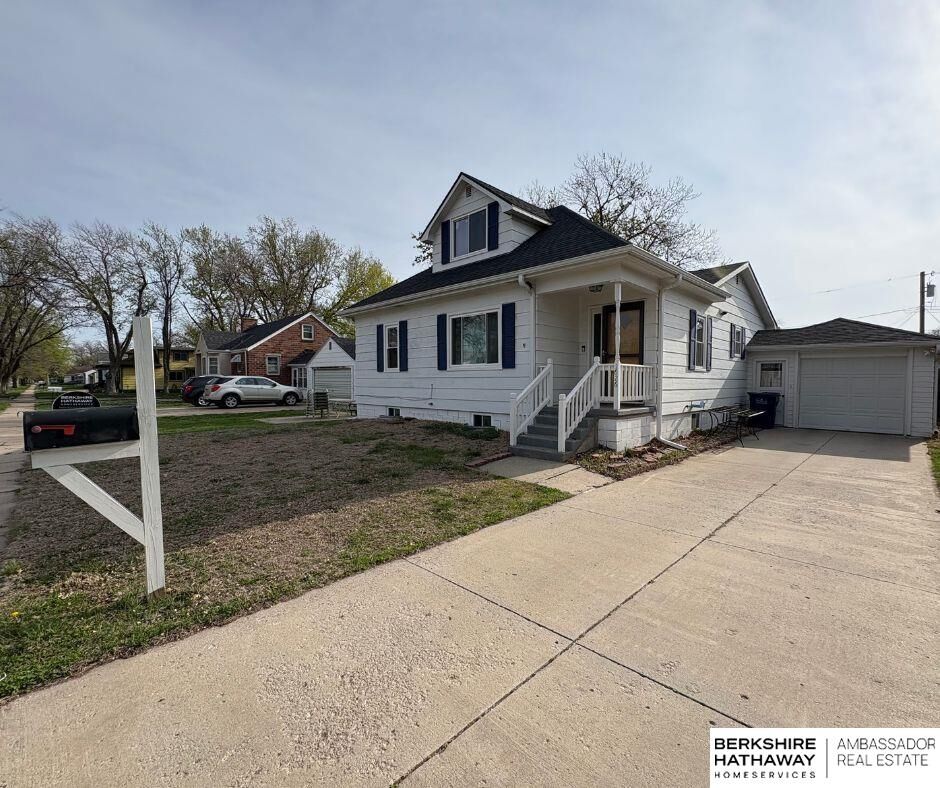 Property Photo:  1626 N C Street  NE 68025 