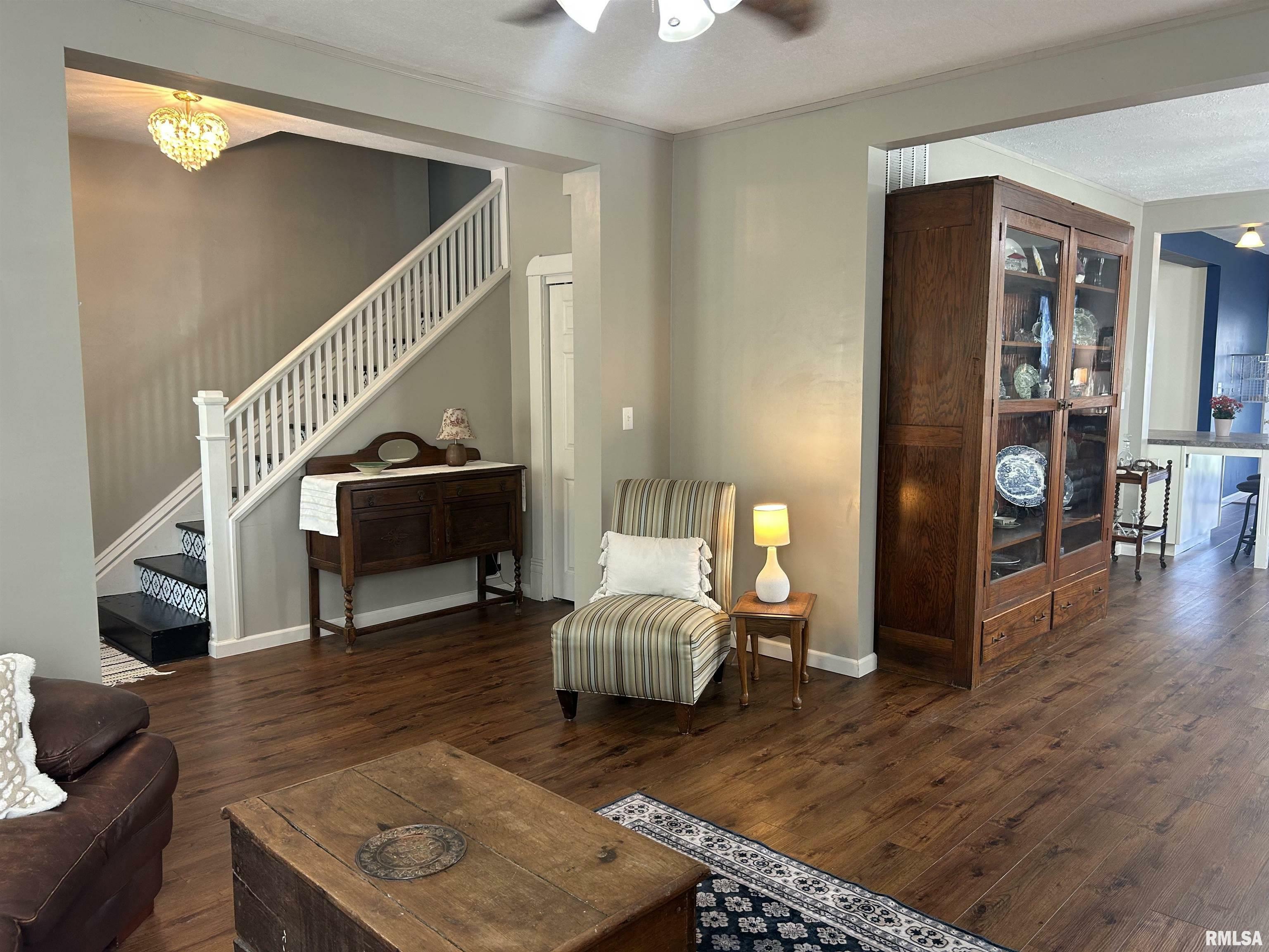 Property Photo: 335 E 2nd Street IL 61738