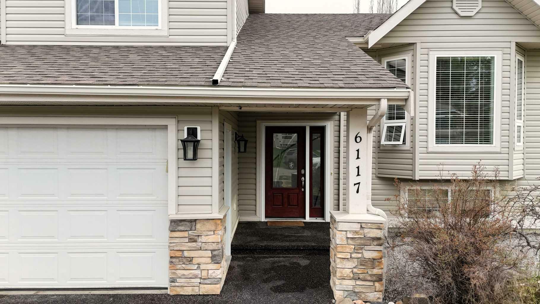 Property Photo: 6117 11 Avenue AB T7E 1Y8