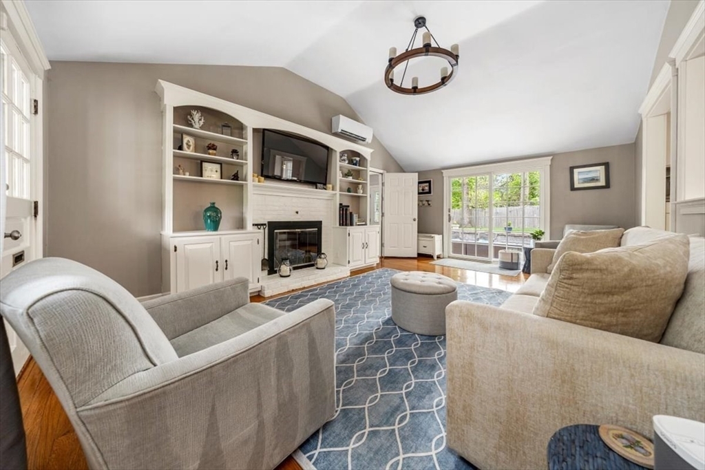 Property Photo: 10 Hoover Rd MA 02043