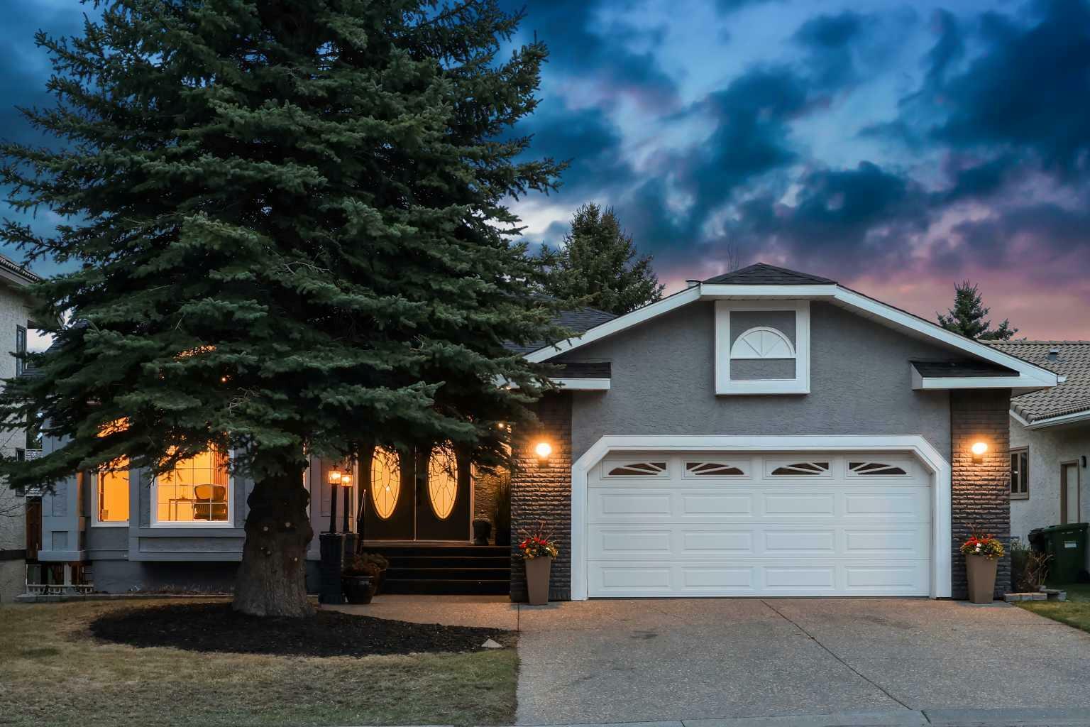 31 Scenic Park Crescent NW  Calgary AB T3L 1R7 photo