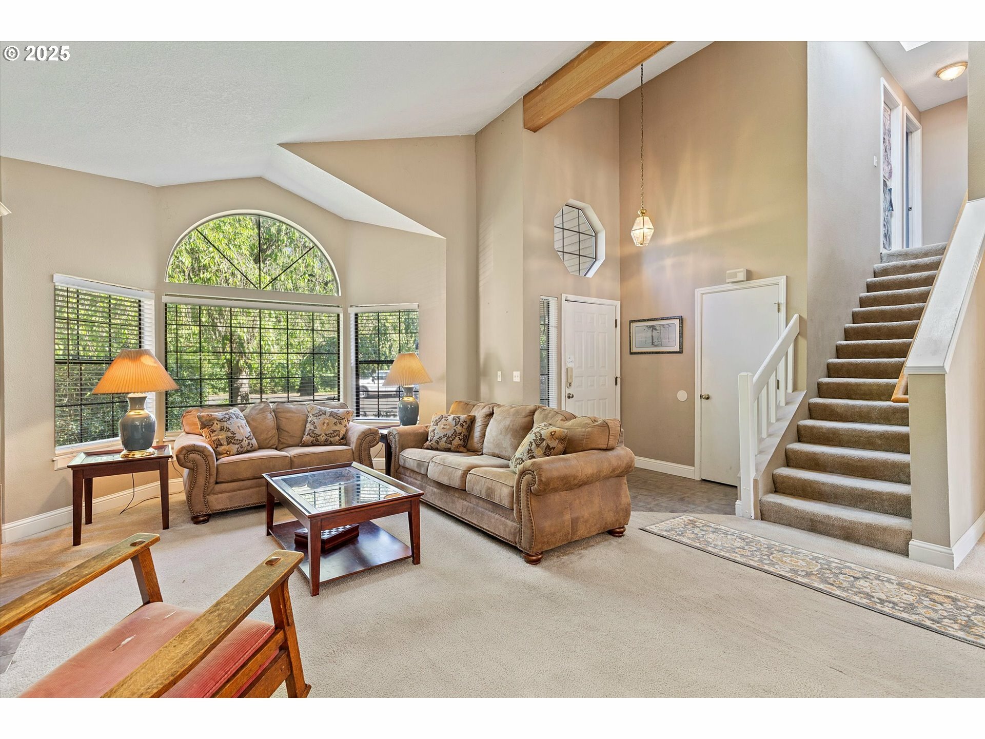 Property Photo: 10640 SW Pathfinder Way OR 97223
