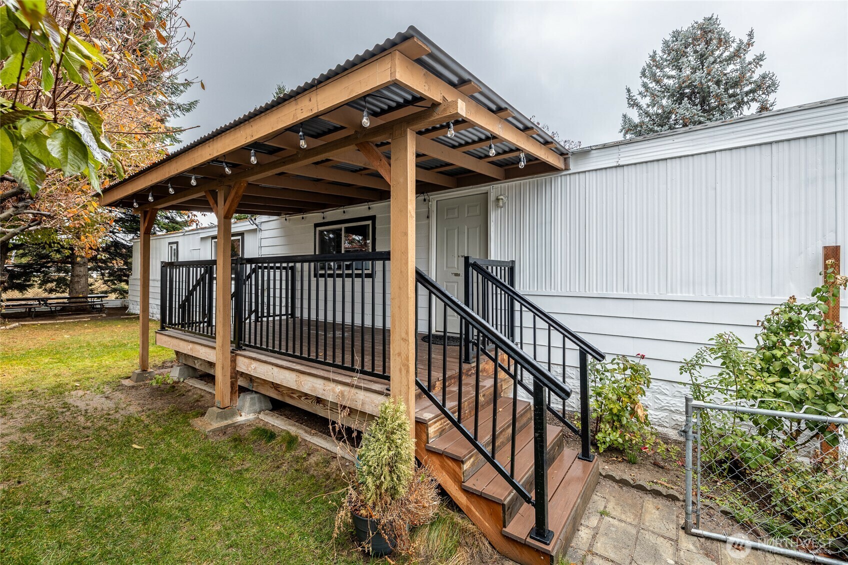 Property Photo: 211 Pace Drive 16 WA 98802