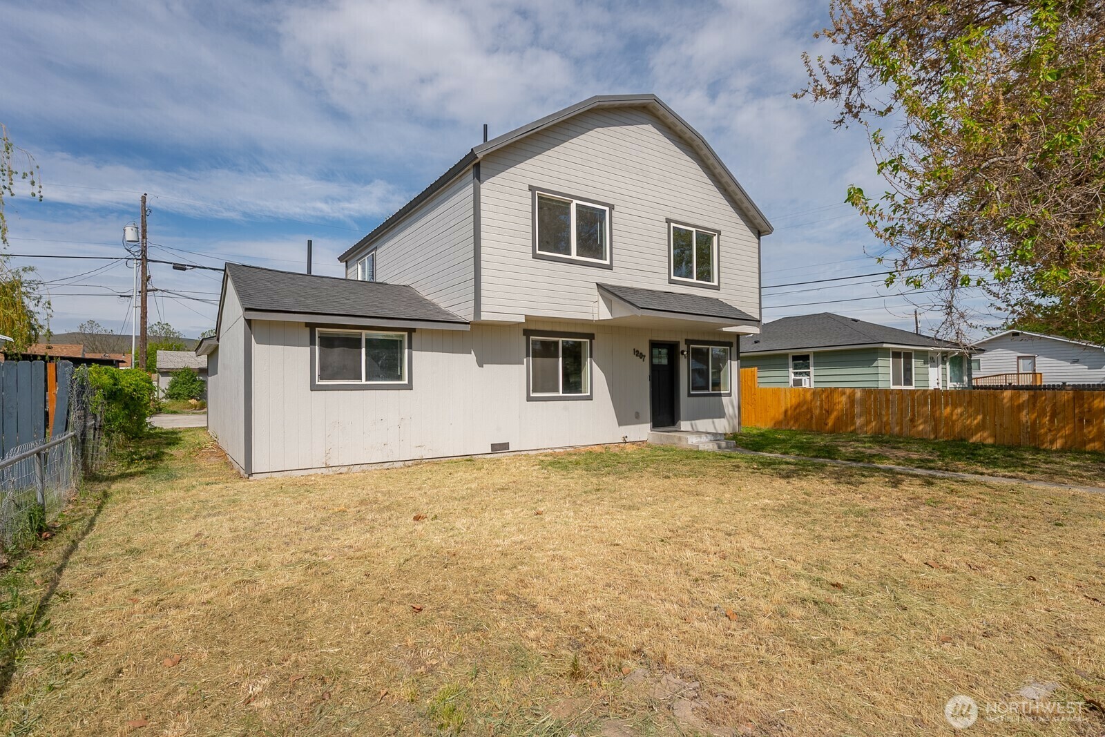 1207  Cottage Street SE  Ephrata WA 98823 photo