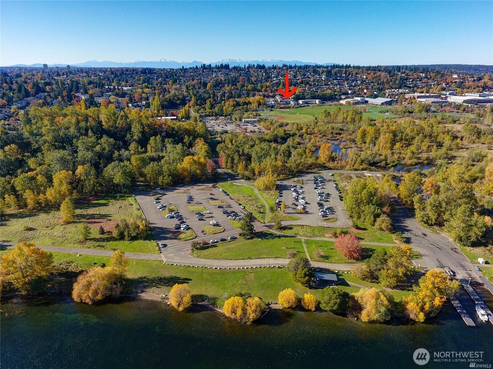 Property Photo: 5884 NE Parkpoint Place WA 98115