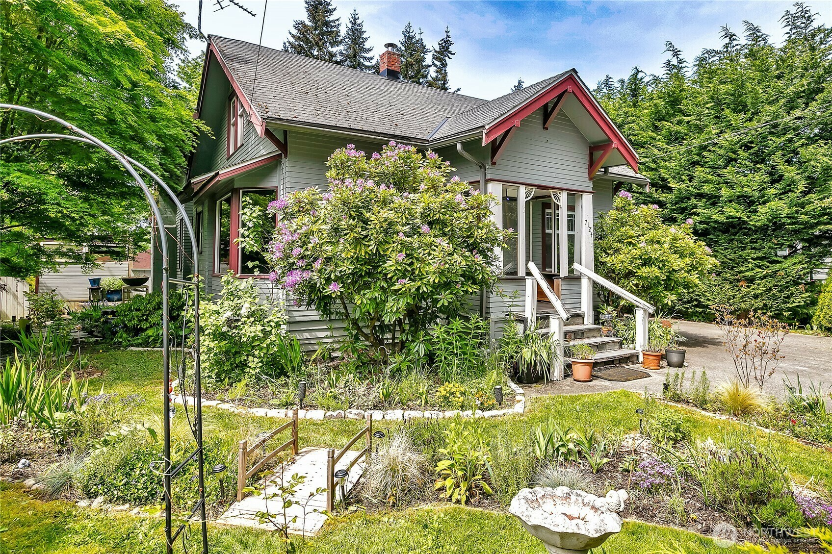 7124  Olympic Dr Drive  Everett WA 98203 photo