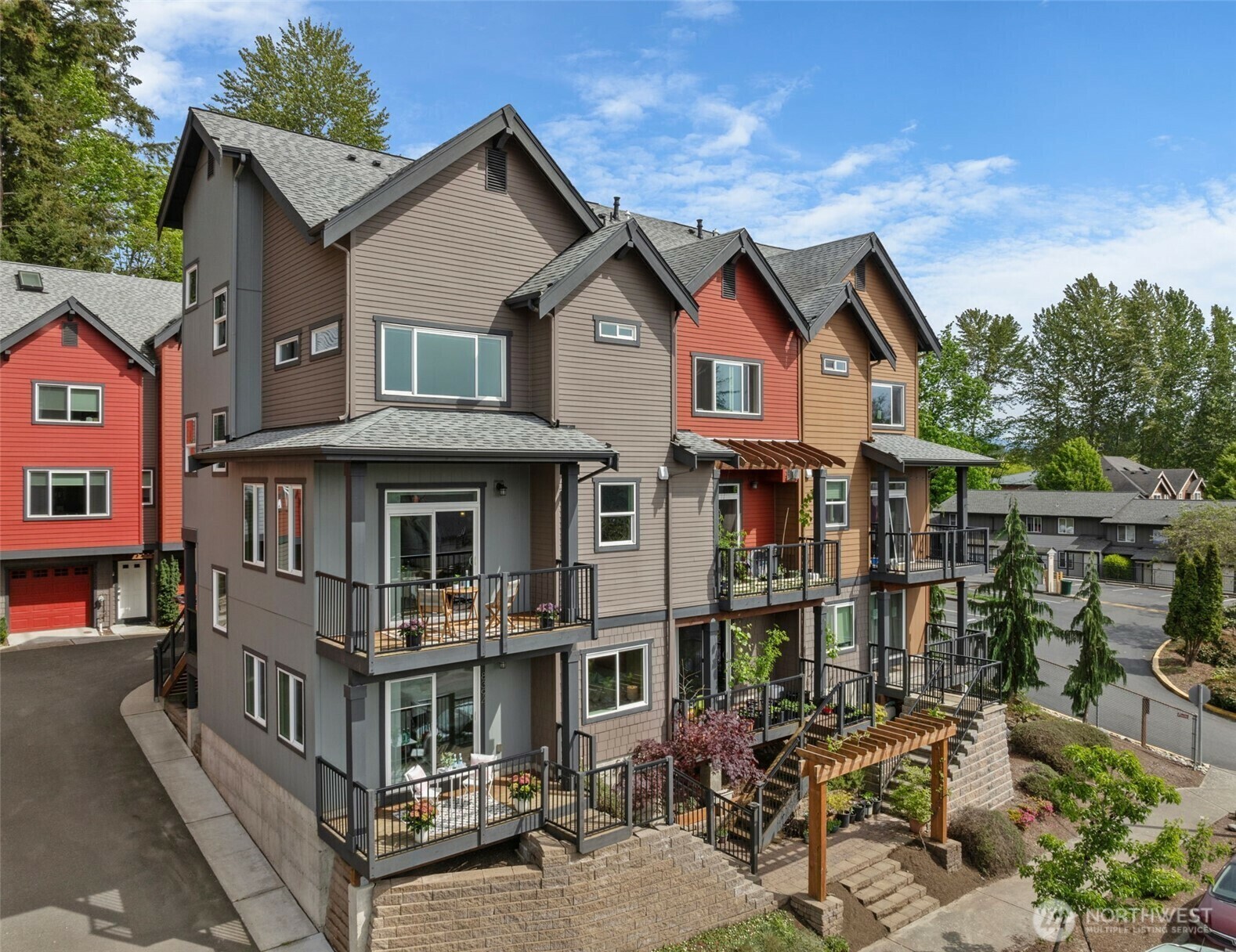 Property Photo: 8394 167th Avenue NE WA 98052