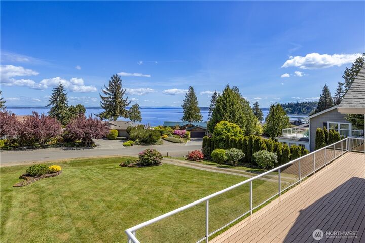 Property Photo:  82  Montgomery Lane  WA 98365 