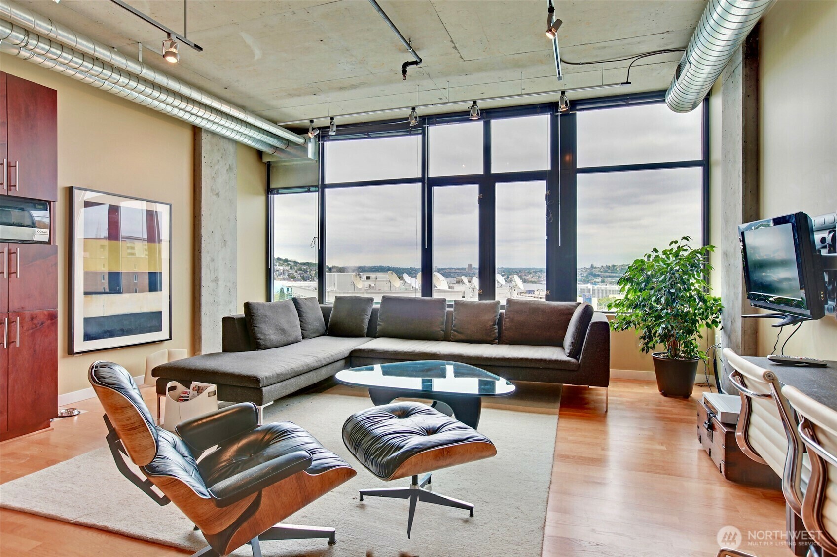 2720  3rd Avenue 1106  Seattle WA 98121 photo