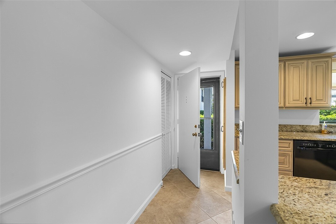 Property Photo: 5100 Highway A1a 44E FL 32963