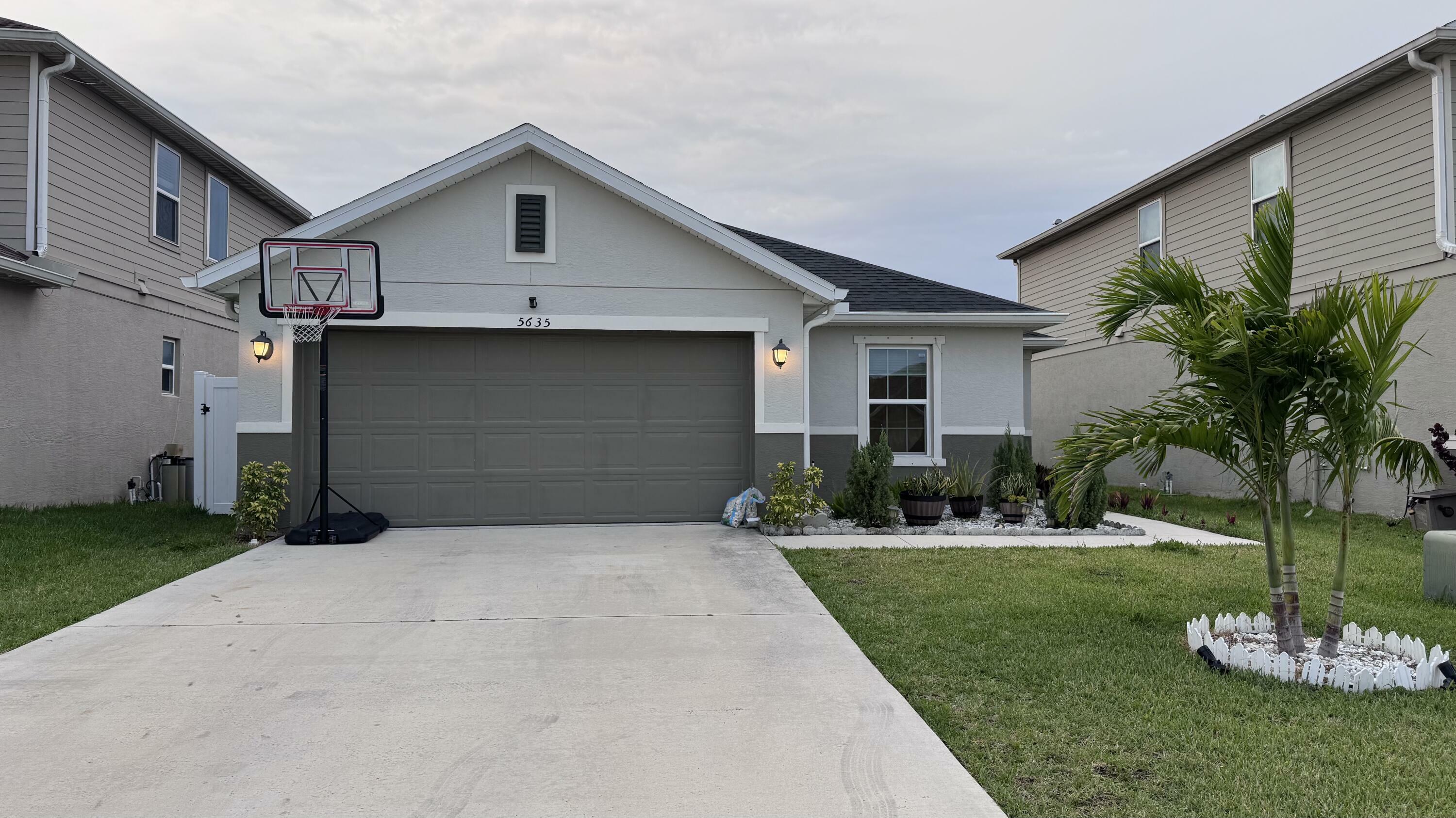 Property Photo: 5635 NW Pine Trail Circle FL 34983