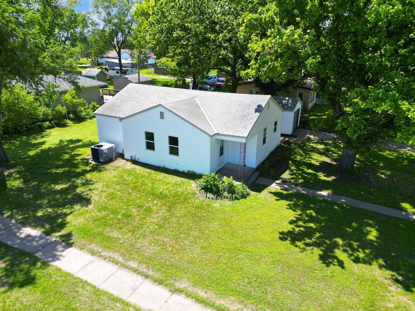 Property Photo: 203 W 2nd St KS 67146