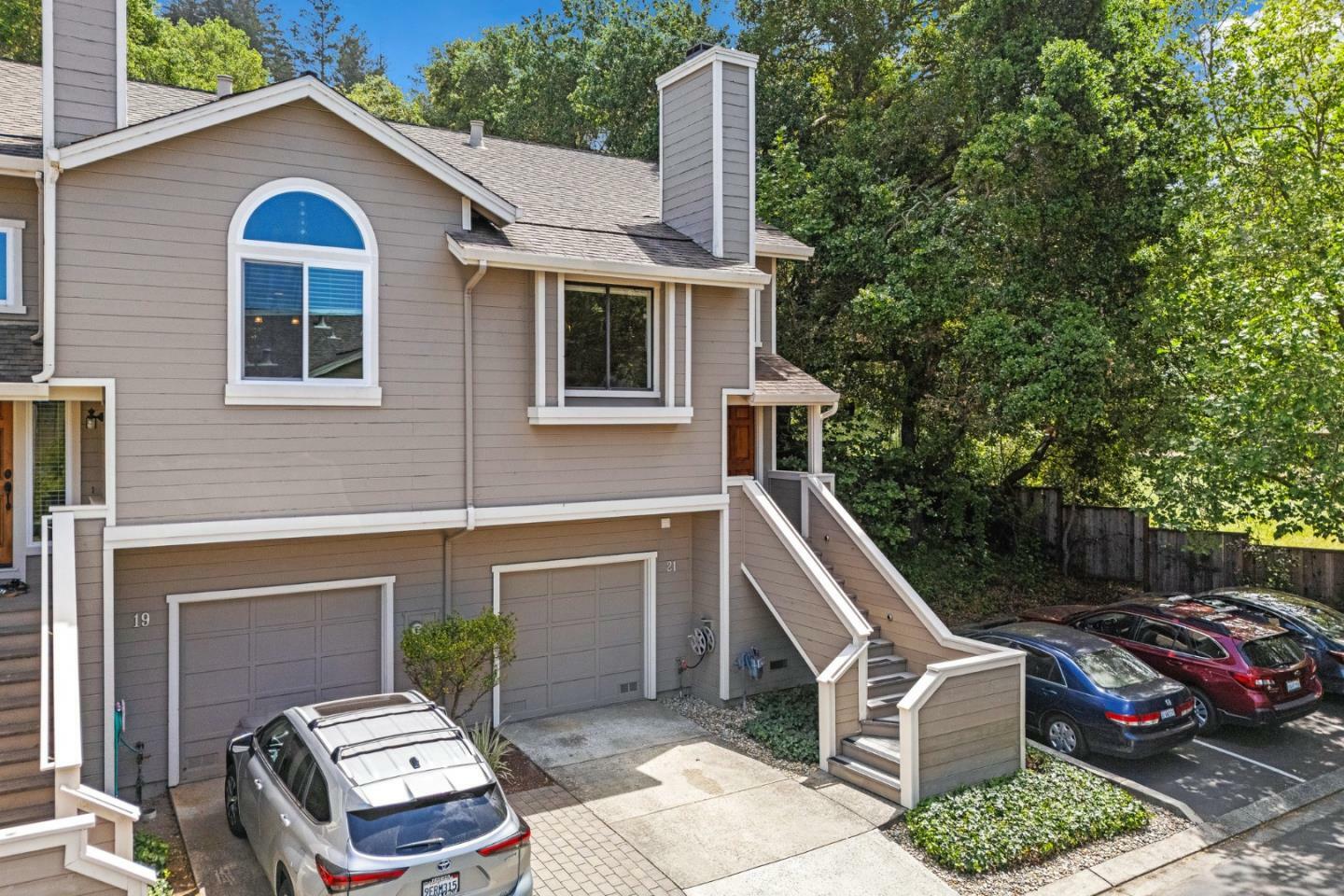 Property Photo: 21 Horseshoe Court CA 95066