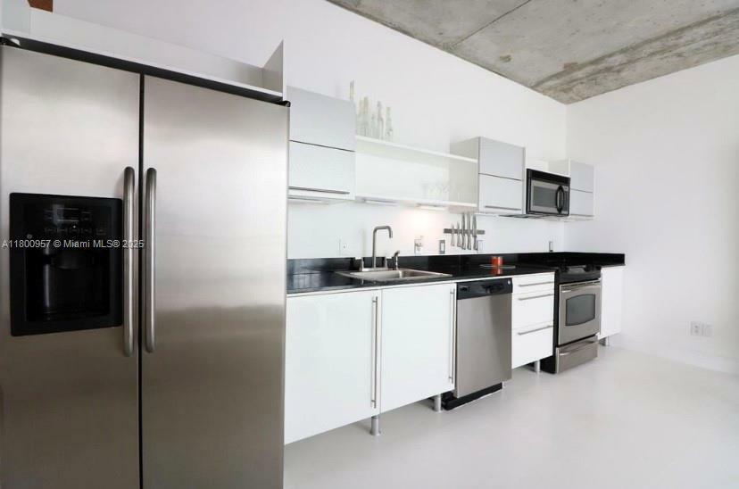 Property Photo: 690 SW 1st Ct 1227 FL 33130