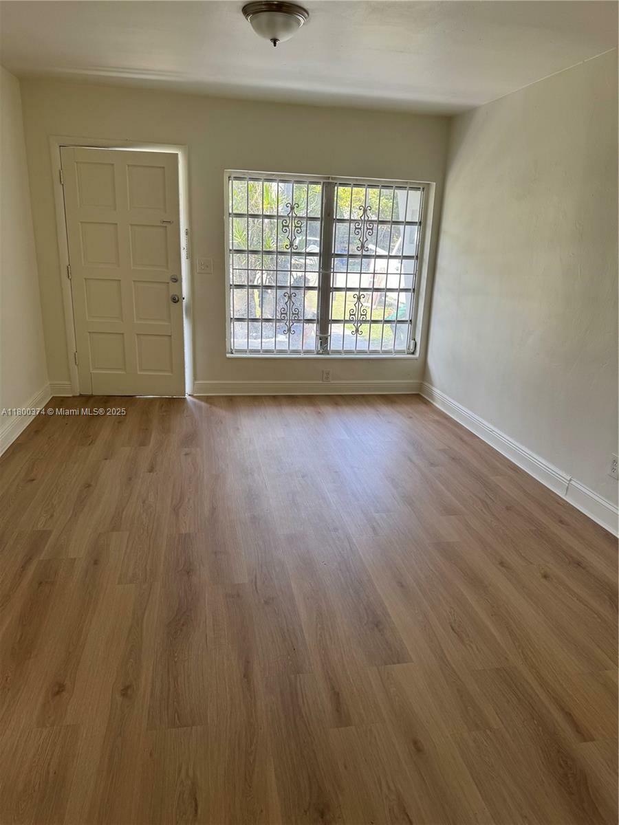 Property Photo:  1490 NE 118th Ter 1490  FL 33161 