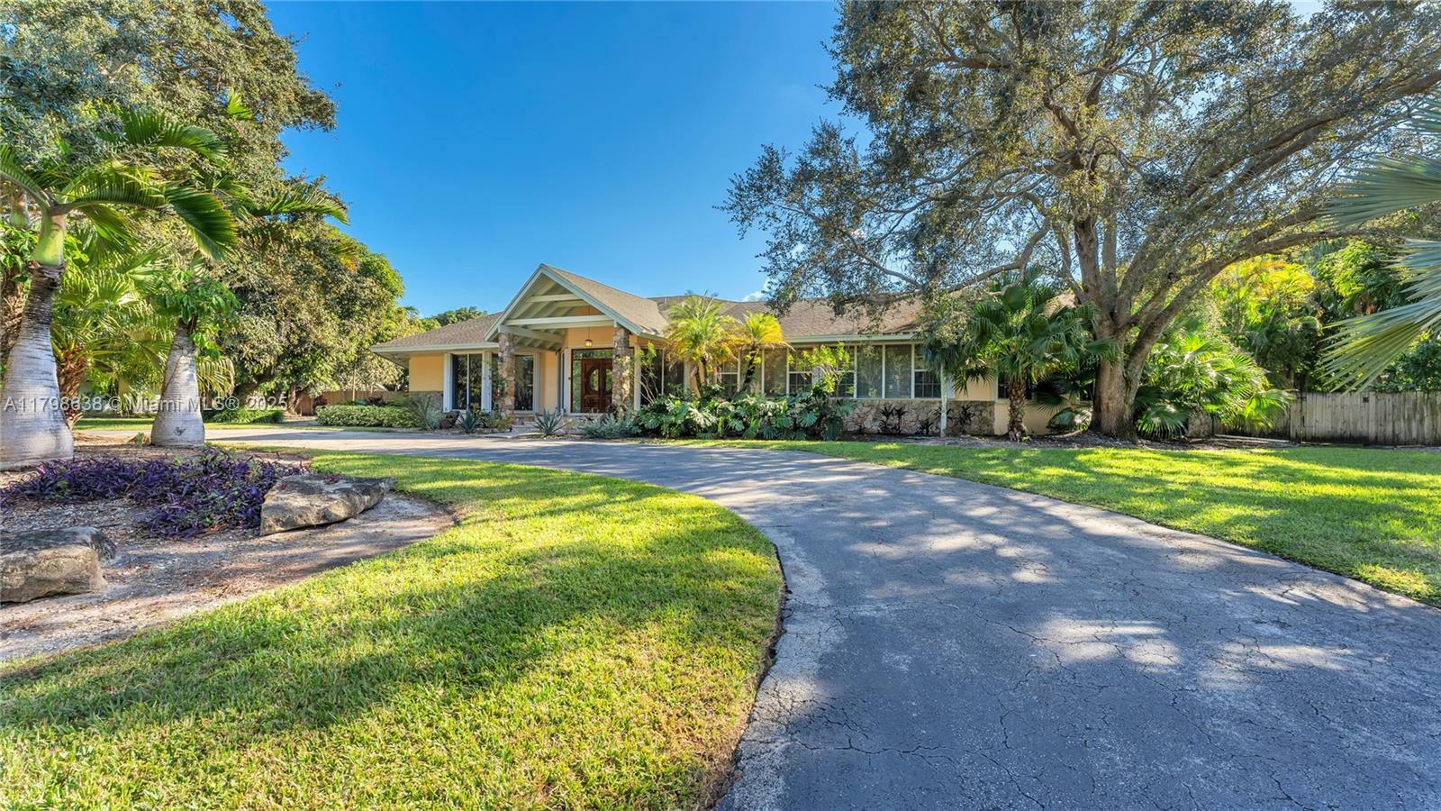 Property Photo: 9040 SW 117th St FL 33176