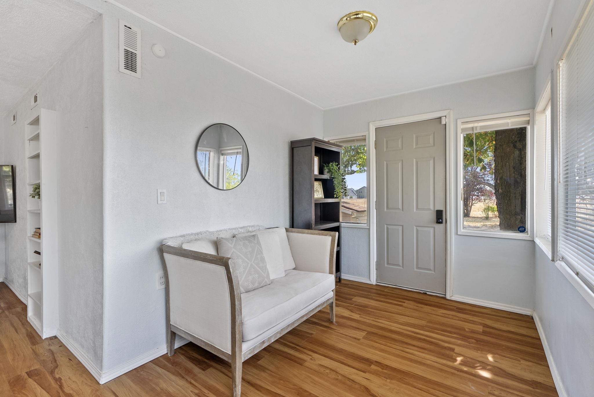 Property Photo: 5915 S Holly Rd WA 99224