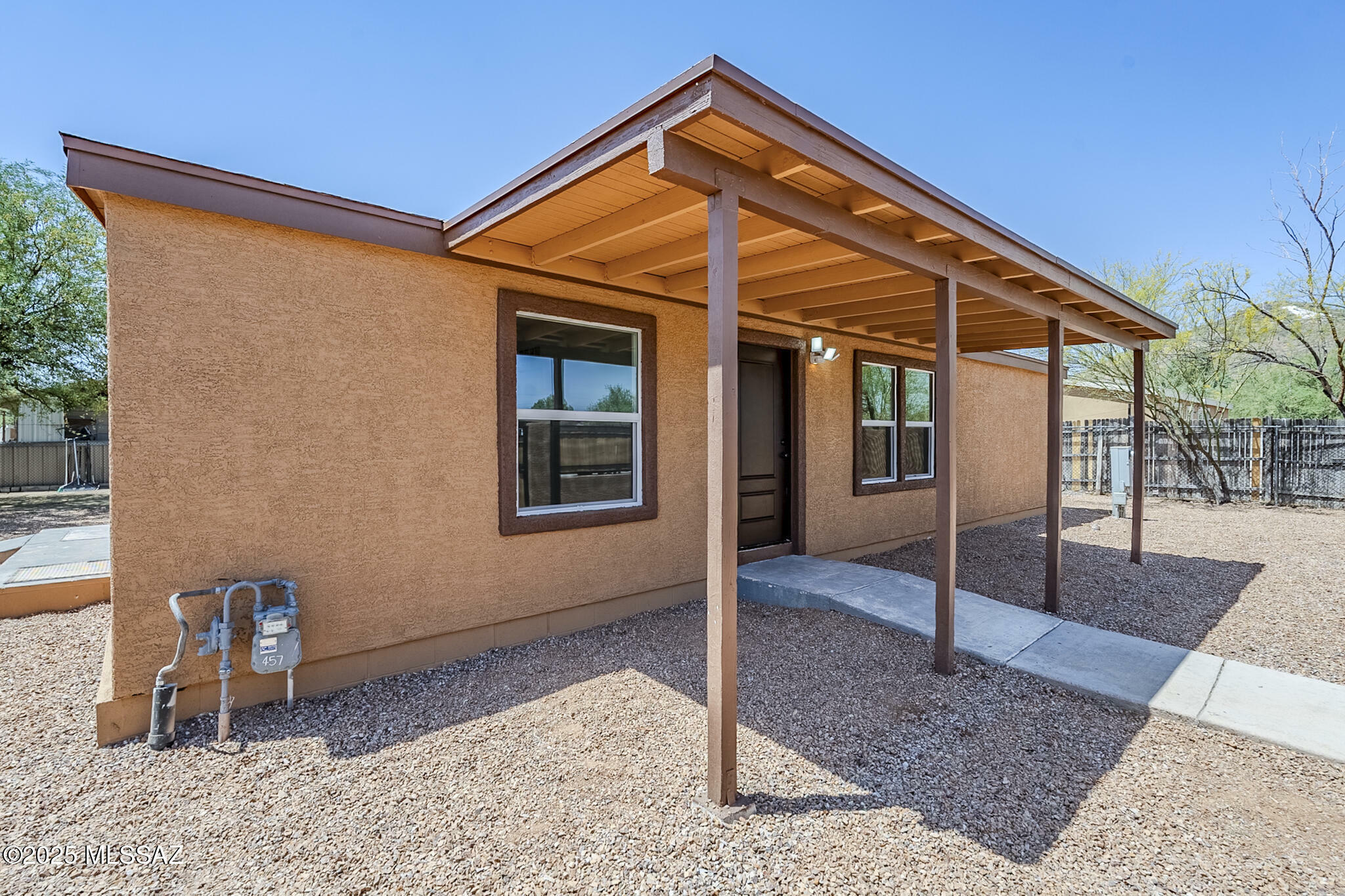Property Photo: 865 W Green Street AZ 85745