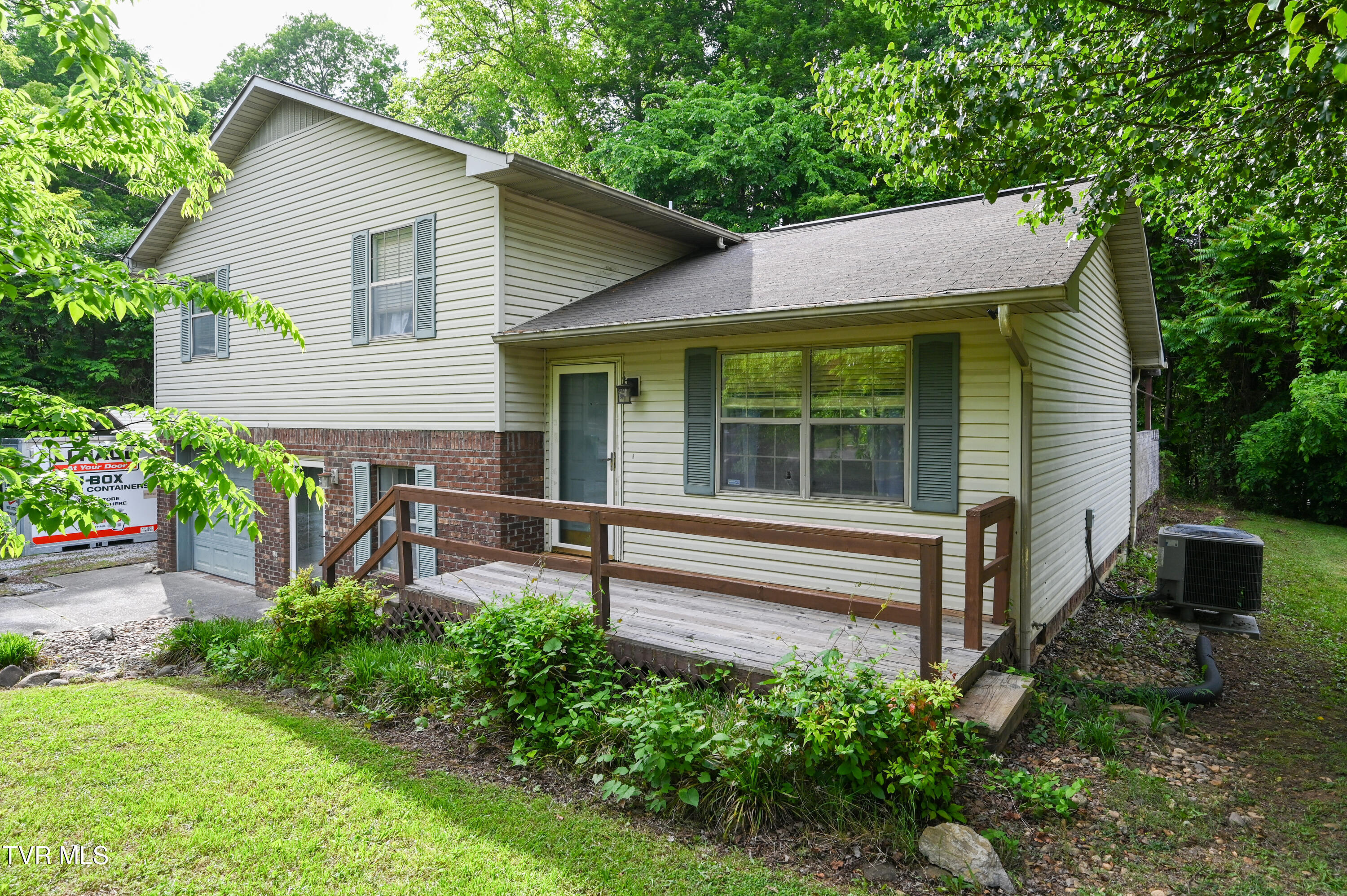 1401 Colony Circle  Morristown TN 37813 photo