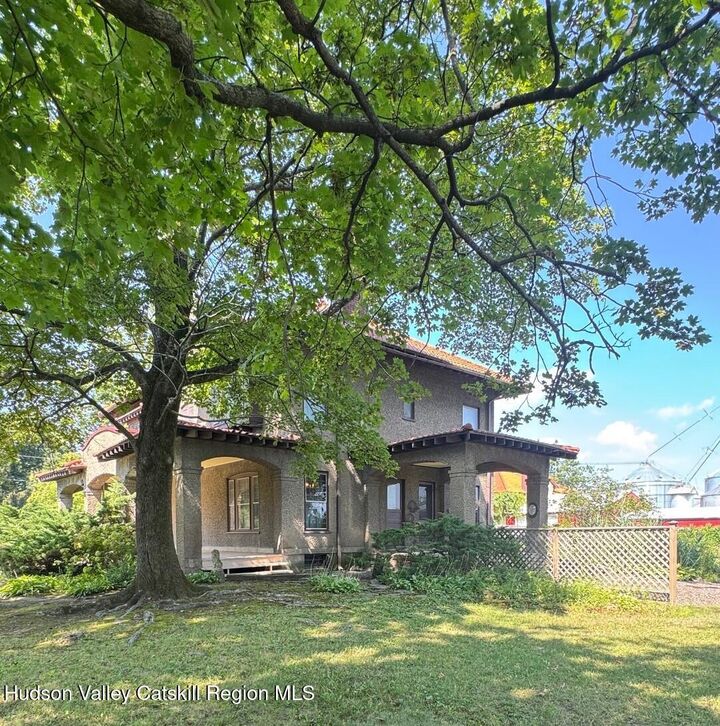 Property Photo: 2323 US Route 9 NY 12534