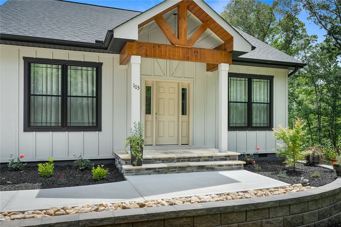 Property Photo: 103 Benjamin Drive SC 29689