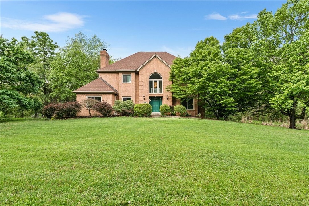 Property Photo: 106 Briar Hill Dr PA 16063