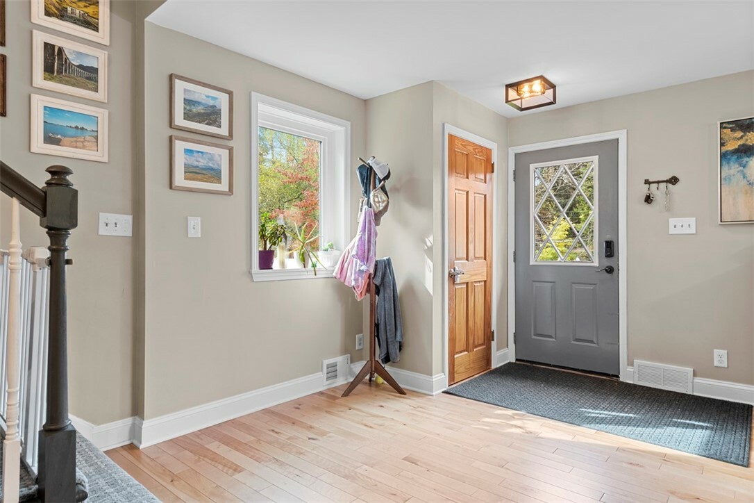 Property Photo: 1411 Charlton Heights Rd PA 15108
