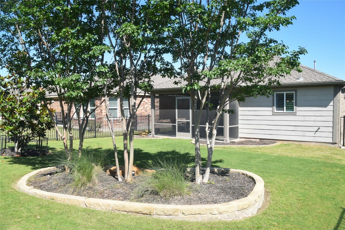 Property Photo: 821 Hamilton Lane TX 78633