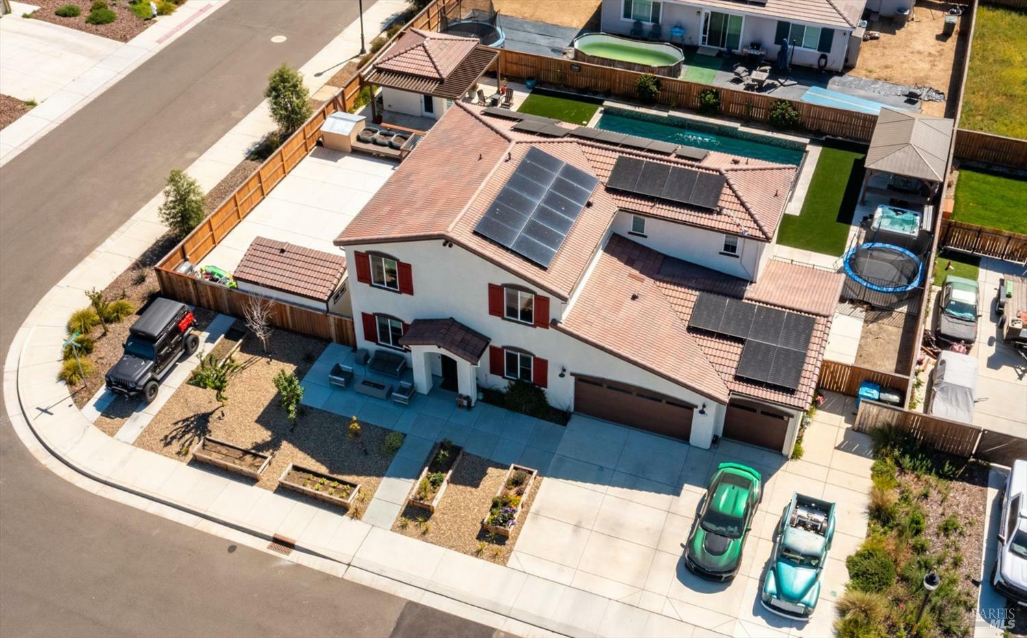 Property Photo: 725 Glenwood Way CA 95620