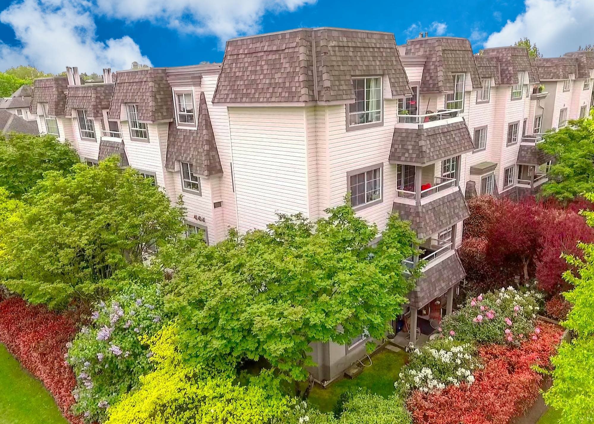Property Photo: 1950 E 11th Avenue 105 BC V5N 1Z2