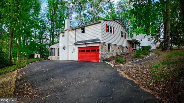 Property Photo: 113 Creekwood Drive PA 19053
