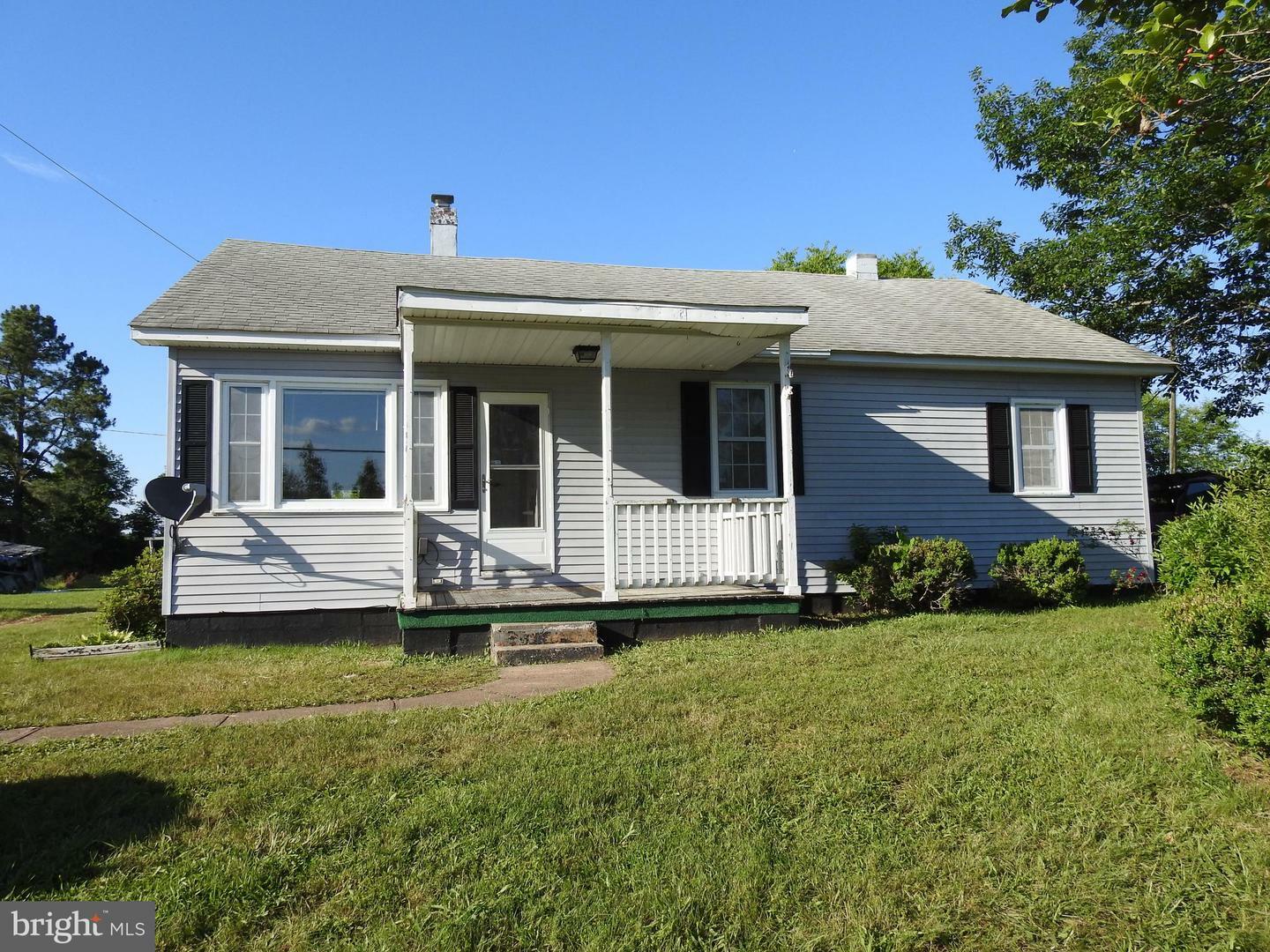 Property Photo: 13841 Kellys Ford Road VA 22718