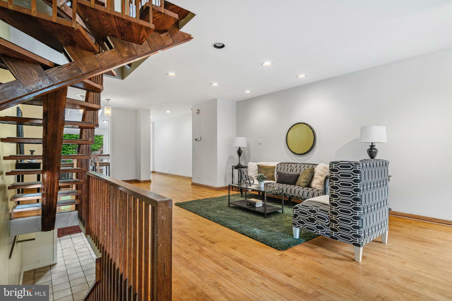 Property Photo: 333 S 6th Street PA 19106